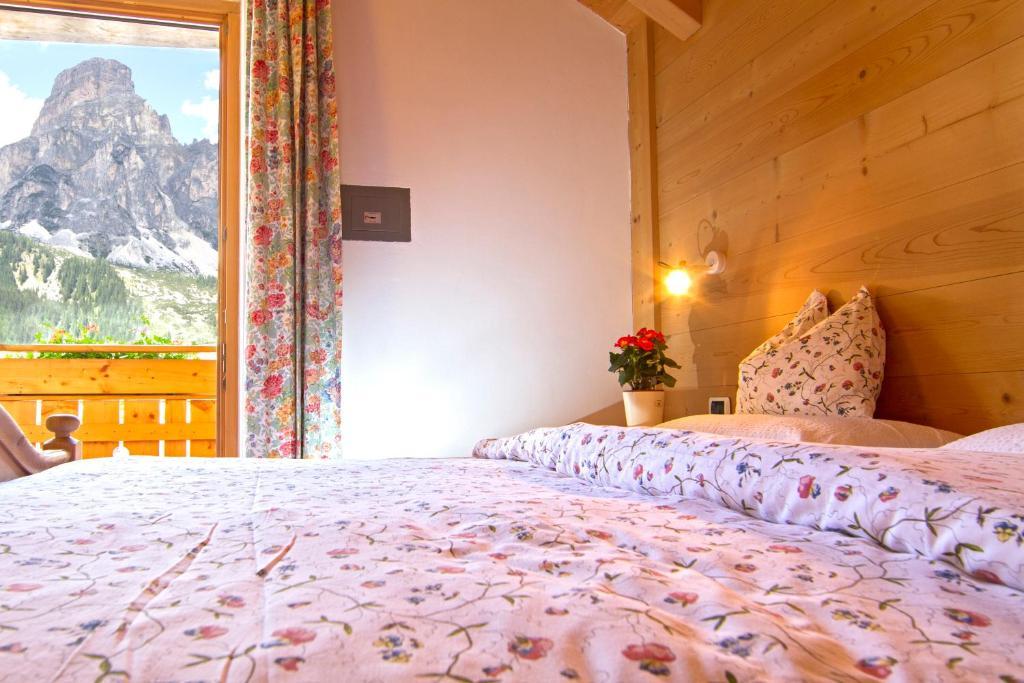 Chalet Madrisa Corvara In Badia Exterior photo